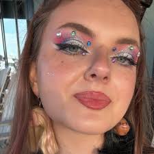 hendricks (@karissrose)