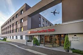 Otopeni constituie o excelentă bază pentru a explora în profunzime simbolurile oraşului bucureşti. The 10 Closest Hotels To Otopeni Intl Airport Otp Tripadvisor Find Hotels Near Otopeni Intl Airport Otp