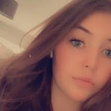 Jodie Squires's Instagram, Twitter & Facebook