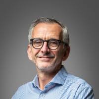 200+ profils pour “Perona”