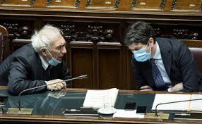 Da oggi basta avere con sé il documento in formato cartaceo o digitale per varcare i confini nazionali e non essere più A Scuola Nessuno Vuole Il Green Pass Il Sondaggio Che Terrorizza Il Governo Scontro Sull Obbligo Il Tempo