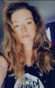 Hannah Horn's Instagram, Twitter & Facebook