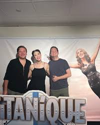 Last I was so kooky krazy reunited with these two amazing GEMS after at  least a literal DECADE. So incredibly honored to have gotten to see the  incandescent @tess_marshall perform in my