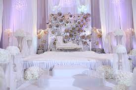 Senarai ini disusun khas untuk majlis perkahwinan & adat orang melayu islam mengikut negeri. Singgahsana Cinta Berkonsep English Rustic Modern Pesona Pengantin