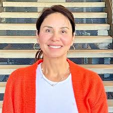 213 Agents in San Francisco Office, 891 Beach St