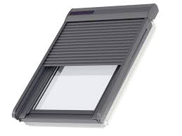 Volet Fenetre De Toit Roulant A Energie Solaire Velux Ssl Uk08 Leroy Merlin
