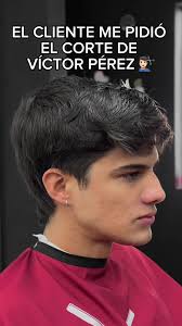 Corte de pelo al estilo Víctor Pérez en Perú