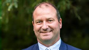 Noel takes the chair