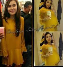 Cocok dipakai untuk para ibu hamil. Pakai Dress Ibu Hamil Ala Chelsea Olivia Ayu Ting Ting Banjir Kritikan Netizen