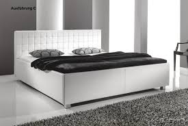 Weiches fußbett, komfortabler als ein kork/lederbett. Designer Lederbett Mit Swarovski Elements Leder Polsterbett Schwarz Oder Weiss Ebay