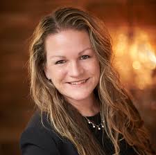 Beth Dunning's Instagram, Twitter & Facebook