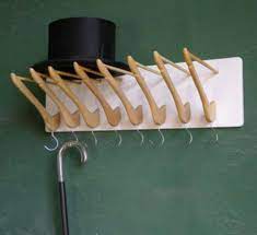 33 Cheap Ideas To Reuse And Recycle For Creative Hooks And Wall Racks Hanger Diy Diy Coat Rack Diy Hat Rack