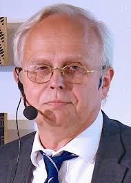 Läs rysk litteratur med både vördnad och kritisk blick”