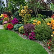 Too Crowded And Messy Garden Design Layout Landscaping Garden Design Layout Front Yard Landscaping