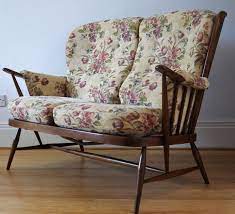 Ercol Windsor Springtime Two Seater Settee In Golden Dawn Etsy Floral Upholstery Ercol Upholstery