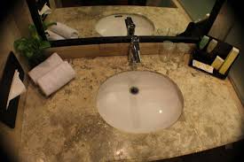 Salah satunya mari kita lihat fasilitas hotel ayana midplaza jakarta, yang baru ditunjuk menjadi tempat karantina mandiri selama 5 hari yang. Bathroom Picture Of Travellers Hotel Jakarta Tripadvisor