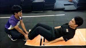 Menguji daya tahan dan kekuatan otot abdomen. Bateri Ujian Ringkuk Tubi Curl Up Youtube