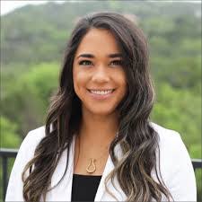 Holly Singletary's Instagram, Twitter & Facebook