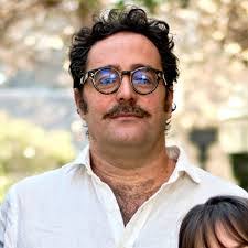 Roberto Lepe's Instagram, Twitter & Facebook