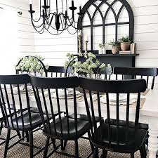 Even Though Fixer Upper Is Over For Now I M Loving All The Re Run Marathons On Tues Farmhouse Dining Rooms Decor Farm House Living Room Farmhouse Dinning Room