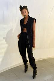 Willow smith opened up to mom jada pinkett smith about being polyamorous. Willow Smith Style Fashion Looks Stylebistro