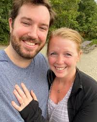 Keri Hastings's Instagram, Twitter & Facebook