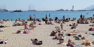 Burkini Du Meme Acabit Que Si Les Femmes Veulent Se Baigner Topless