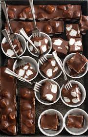 I have included 11 of my christmas candy recipes and 57 from my favorite bloggers. 20 Quick And Easy Holiday Candy Recipes To Make And Give Sprinkle Bakes