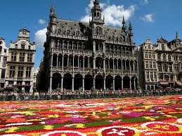Tapis De Fleurs Et Maison Du Roi Bruxelles Popular Holiday Destinations Favorite Places Belgium
