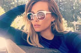 Hilary duff‏varmennettu tili @hilaryduff 3. Hilary Duff Explains Why Taking A Break Can Be The Key To Your Career