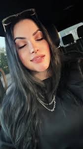 Alexis Lytle's Instagram, Twitter & Facebook