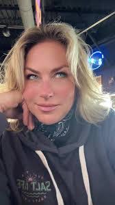 Carrie Schutt's Instagram, Twitter & Facebook