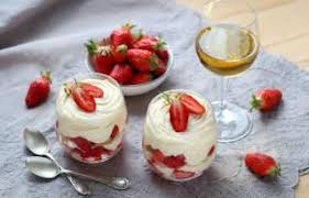 Recette Tiramisu Aux Fraises Du Perigord En Video Recette Tiramisu Recette Recette Tiramisu Fraise Tiramisu Fraise