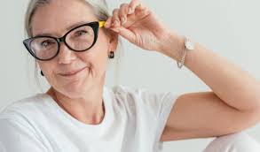 What Single Seniors Need to Know About Their Estate Plan