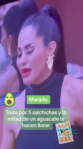 Llantos por 5 salchichas y medio aguacate