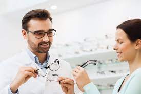 How To Become An Optician - Optician Education Requirements | Ihireoptometry
