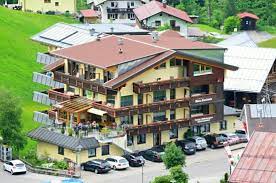 Gefällt 534 mal · 2 personen sprechen darüber · 160 waren hier. Hotel Kasimir Garni Bewertungen Fotos Preisvergleich Riezlern Kleinwalsertal Tripadvisor