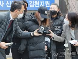 경북 구미 빌라에서 숨진 3세 여아의 친모가 구속된 20대 여성이 아니라 외할머니인 것으로 밝혀진 가운데 경찰이 외할머니 내연남의 신원을. L8xcbheckcozfm