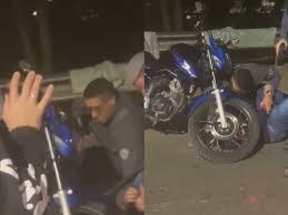 Enorme culo cabalgando