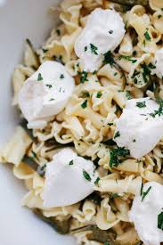Campanelle With Burrata Cheese Lemon And Garlic Recipe Easy Pasta Recipes Recipes Food