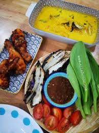 Bakar ikan di atas pemanggang sehingga masak. Resipi Masak Lemak Cili Padi Ikan Cencaru Vanilla Freak