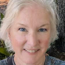 Holly ⏸️ Elmore (@ilex_ulmus)