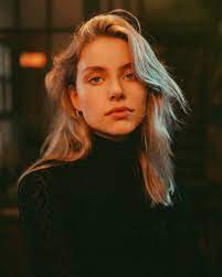 Rico Reinhold On Instagram Louise Wunsch Euch Nen Schones We M Louisefankh Photography Inspiration Portrait Portrait Film Portraits