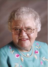 Helen Dotterer's Instagram, Twitter & Facebook