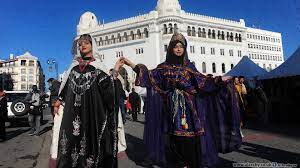 أزياء تقليدية... نساء الجزائر يحرصن على ارتدائها في المناسبات