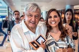 Vuela de Vail a Cancún para saludar a AMLO