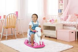 Sallanan at oyuncakları pek çok farklı çeşide ayrılır. Dolu Unicorn Sallanan Tekerlekli At 2 Yas Fiyati 2509