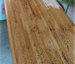 Holz Altern 10 Zugangliche Mittel Fur Einen Vintage Look Arbeitsflachen Antikes Holz Holz