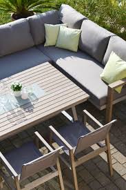 60 wunderbar fotos uber garten lounge mit esstisch esszimmer ideen. Hier Wird Das Fruhstuck Gern Zum Brunch Unsere Gartenlounge Mit Grosszugigem Ecksofa Ist Einfach Zu Gemutlich Wer Deckt D Gartenmobel Haus Deko Garten Lounge
