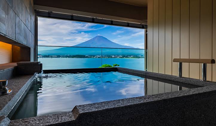 Pengalaman onsen dan menginap di kawasan Gunung Fuji — paket tour Jepang Nayowa